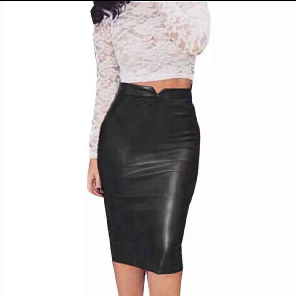 🔥NWT 🔥Woman’s 🔥PU 🔥LEATHER🔥 SKIRT 🔥
